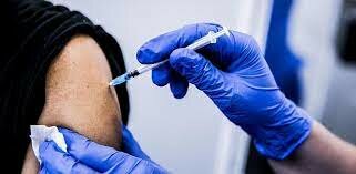 Es posa la vacuna el meu pare i mare