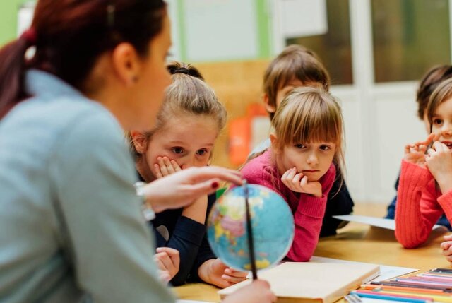 3ª Generación: Educación para el Desarrollo Crítica y Solidaria. Década de los años 70
