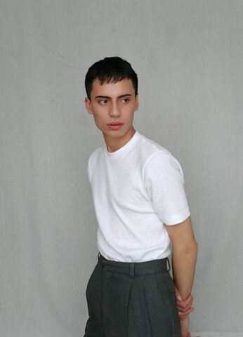 Firmó contrato con la agencia IMG Models