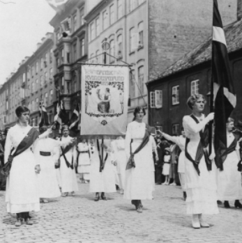 Kvinderne får stemmeret