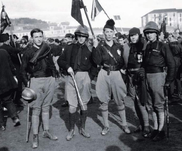 Fascio di Combattimento formed in Milan