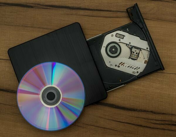CD ROM
