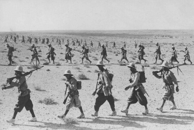 Italia invade Egipto