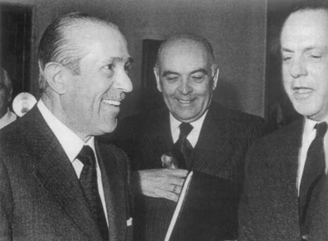 Se constituye un nuevo gobierno presidido por Carlos Arias Navarro