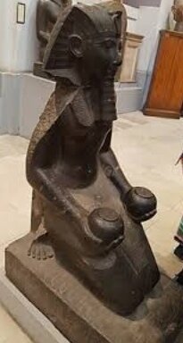 Gobierno del faraón tnutmosis III un periodo de expansión hasta el río Éufrates