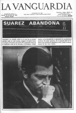 DIMISIÓN DE ADOLFO SUÁREZ