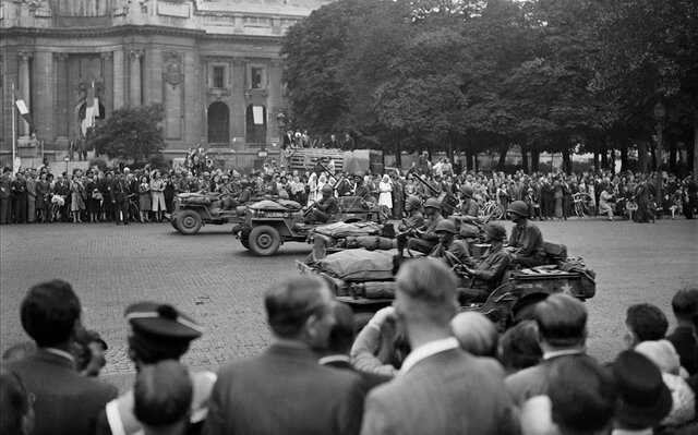 Els aliats recuperen Paris