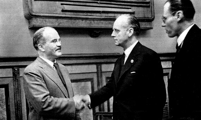 Pacte d'Acier et Pacte germano-soviétique