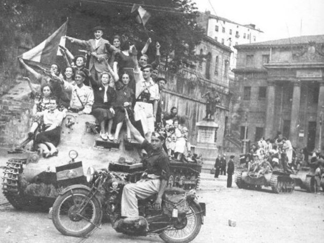 Junio de 1937: Los franquistas conquistan Bilbao y el resto de los territorios vascos que no se hallaban bajo su control.