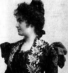 Realiza ayudantías en un hospital psiquiátrico.