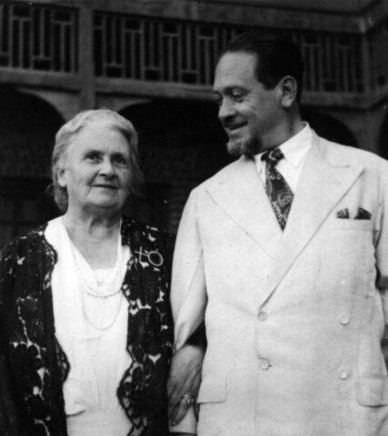 Trabaja con niños con discapacidad.