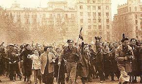 El gobierno de Negrín abandona Barcelona y se dirige a Figueras (Gerona) poco antes de que la capital catalana cayera en manos franquistas.