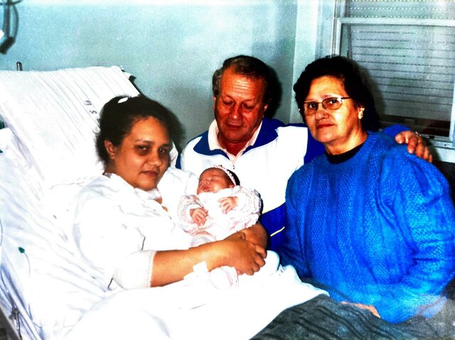 Foto tirada dias após o meu nascimento.