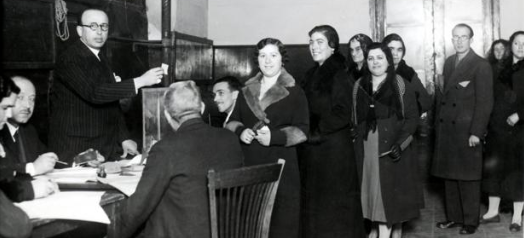Voto para la mujer en España