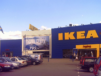 Nace IKEA, Ingvar Kamprad