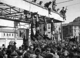 Muere Benito Mussolini