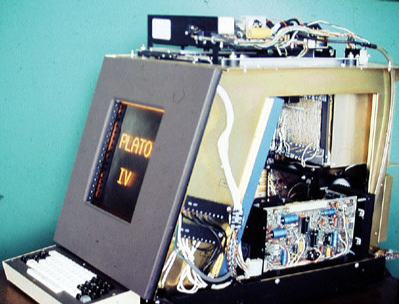PLATO IV, el primer ordenador con pantalla táctil
