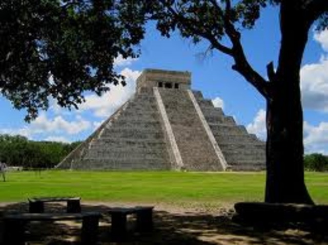 Pacific Northwest Civilizations begin