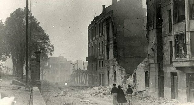 1937