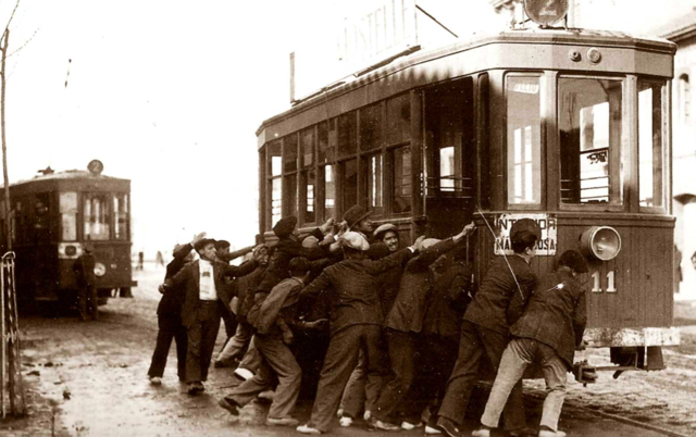 MOVIMENTS POPULARS A BARCELONA