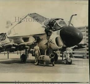 Aircraft to bomb North Vietnam