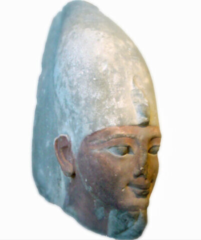 Los nomarcas de Tebas inician la reconquista de Egipto. Se autoproclaman faraones.