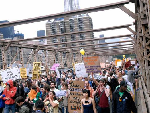 Ocupa Wall Street el puente de Brooklyn