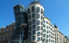 Casa danzante (Ghery)