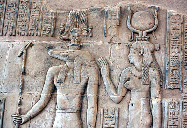 Se inicia la dinastía Ptolemaica, última dinastía egipcia.