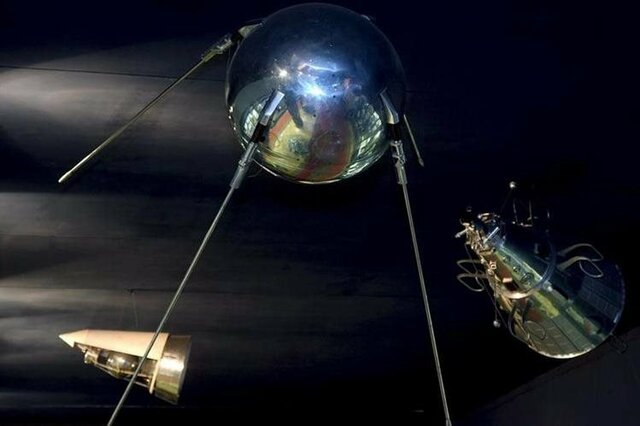 Quien lanzo el primer satélite artificial?
