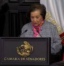 Primera Senadora de Oposición.
