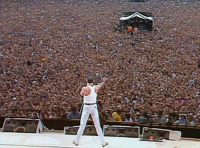 LIVE AID (QUEEN)