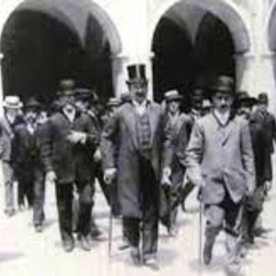 Timeline: HIST9LF1 - Percursos na História de Portugal do séc.XX (Dinis e Gabriela)