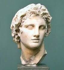 Comienza el reino de Alejando Magno.