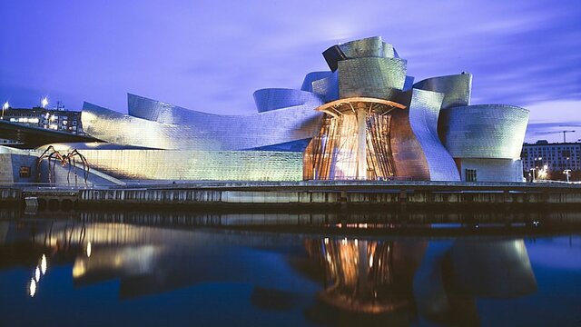 guggenheim museum bilbao FRANK GEHRY