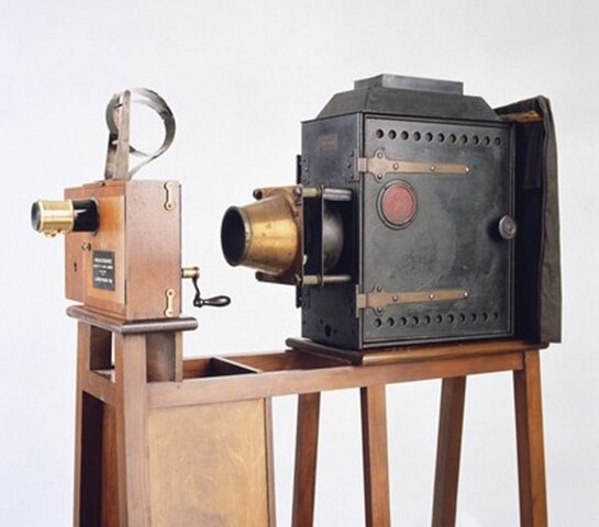 Año 1.895 Cinematógrafo