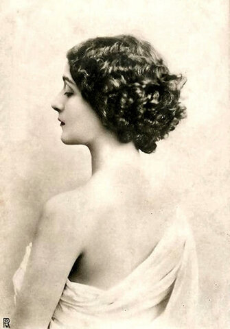 Pelo corto de muller