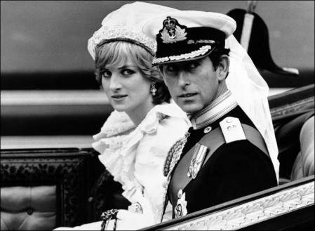 BOBA REAL DE DIANA SPENCER Y CARLOS DE INGLATERRA