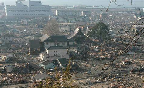 Daños tras el tsunami