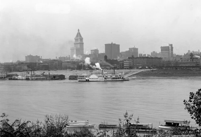 The Birth f Thomas Kuhn