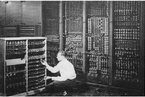 Ordenador digital electrónico