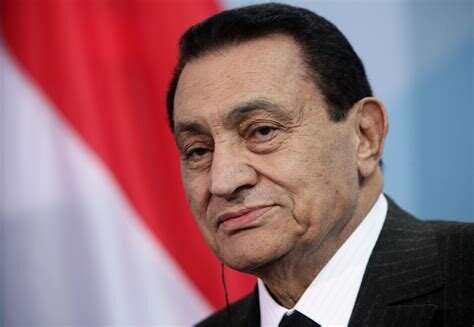 Hosni Mubarak asciende al poder en Egipto