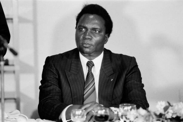 12 - Mudança do poder.