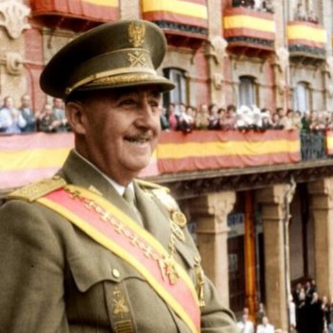 Franco nombrado generalísimo de los ejércitos y jefe de Estado.