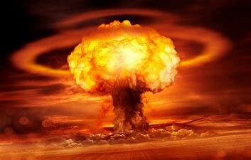 La URSS desarrolla una bomba atómica más potente