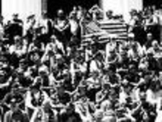 Massive anti-war demonstrations held in the U.S.