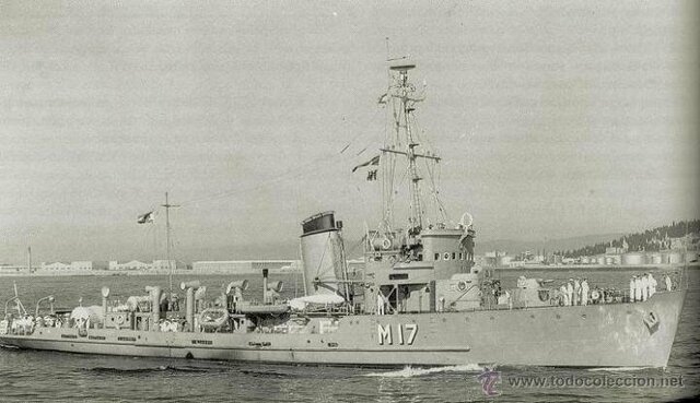 El meu avi va ser enviat a fer el servei militar, després va ser destinat a un barco a Palma de Mallorca i va acabar el seu servei al moll de la fusta de Barcelona