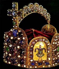 Otón I es coronado emperador del sacro Imperio Romano Germánico.