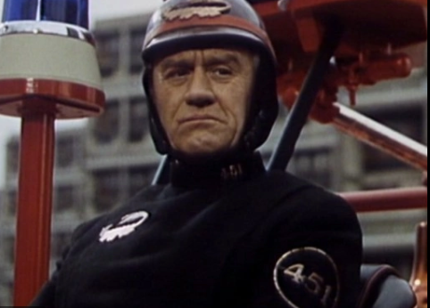 Cpt. Beatty visits Montag