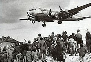 Bloqueo de Berlín Oriental. 1a crisis de Berlín.